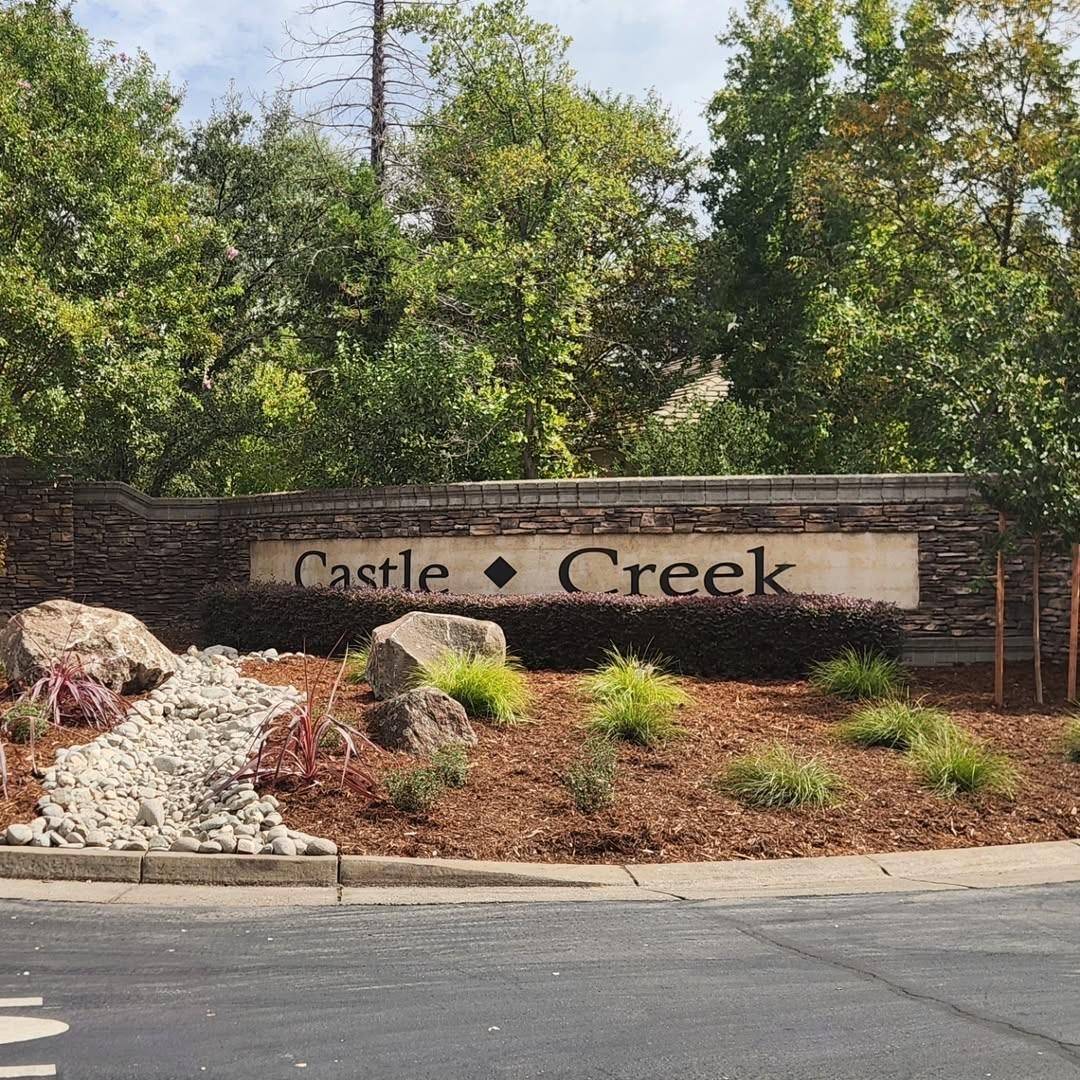 Castle Creek community entrance landscaping